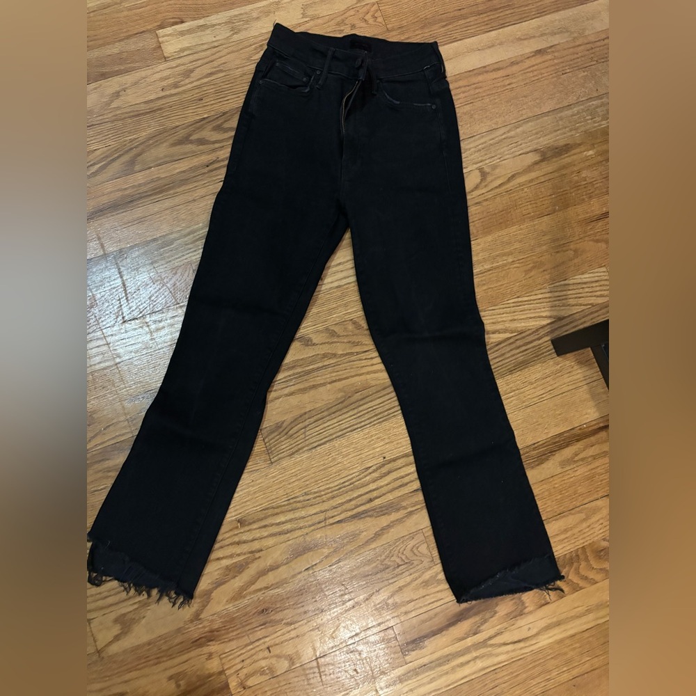 MOTHER Insider Crop Fray Black Jeans